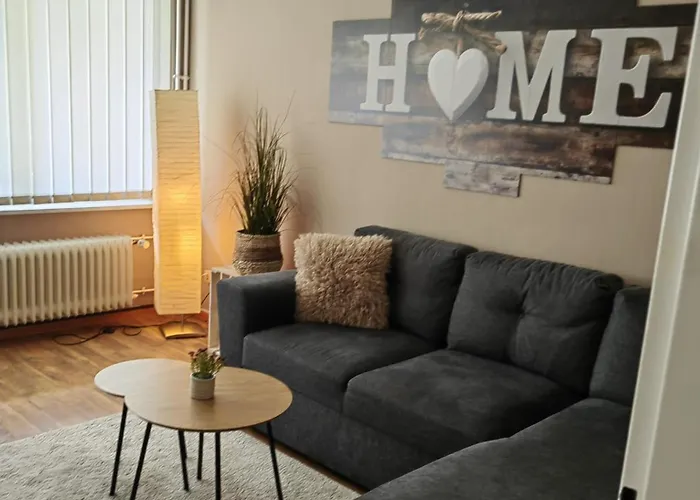Ruhige 2-zimmer-wohnung Mit Parkplatz & Balkon * Salzgitter